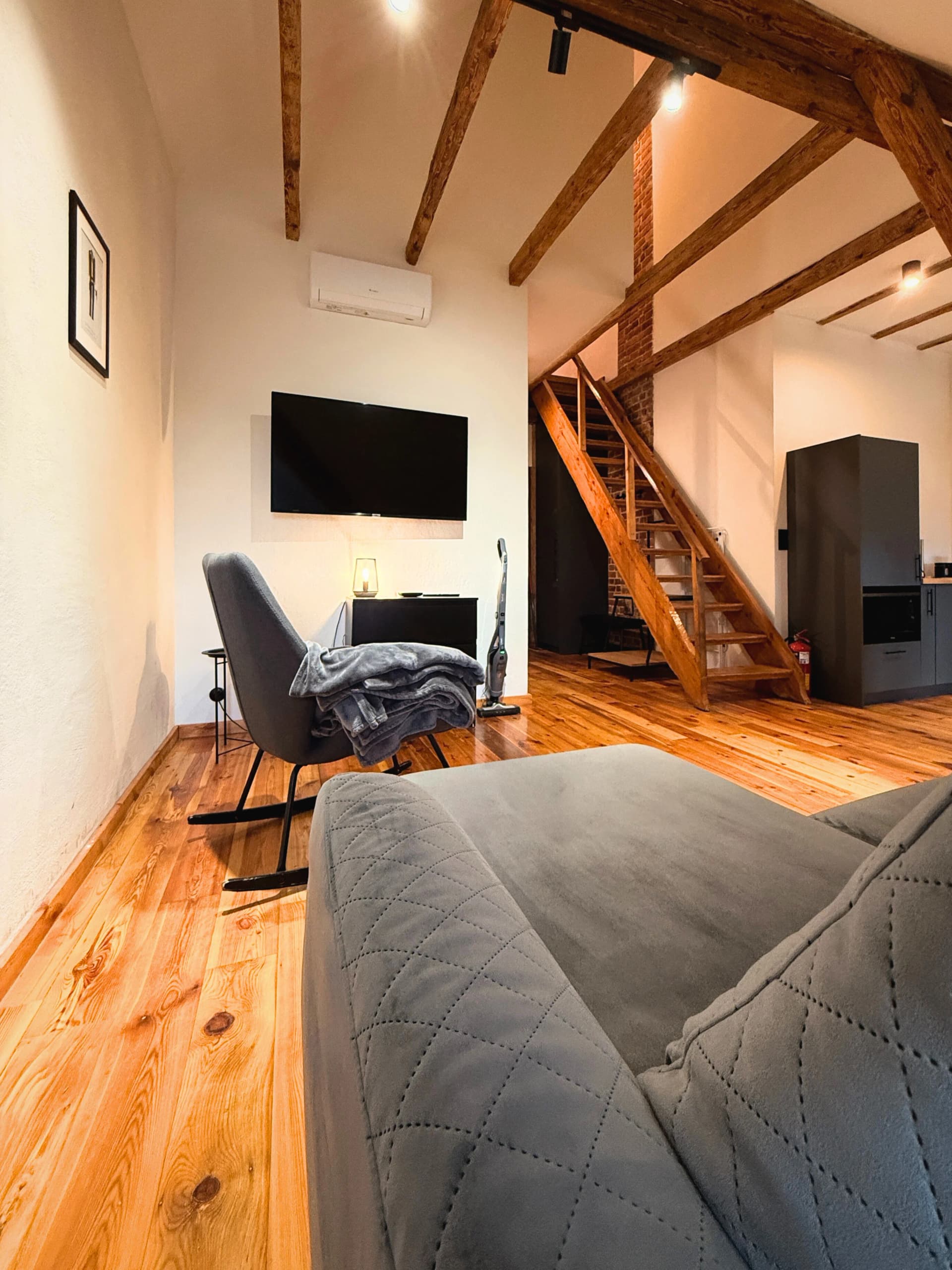 Gallery 17