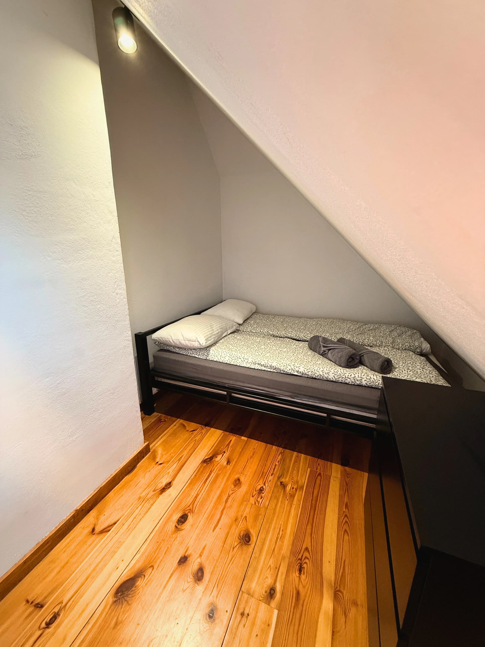 Gallery 25