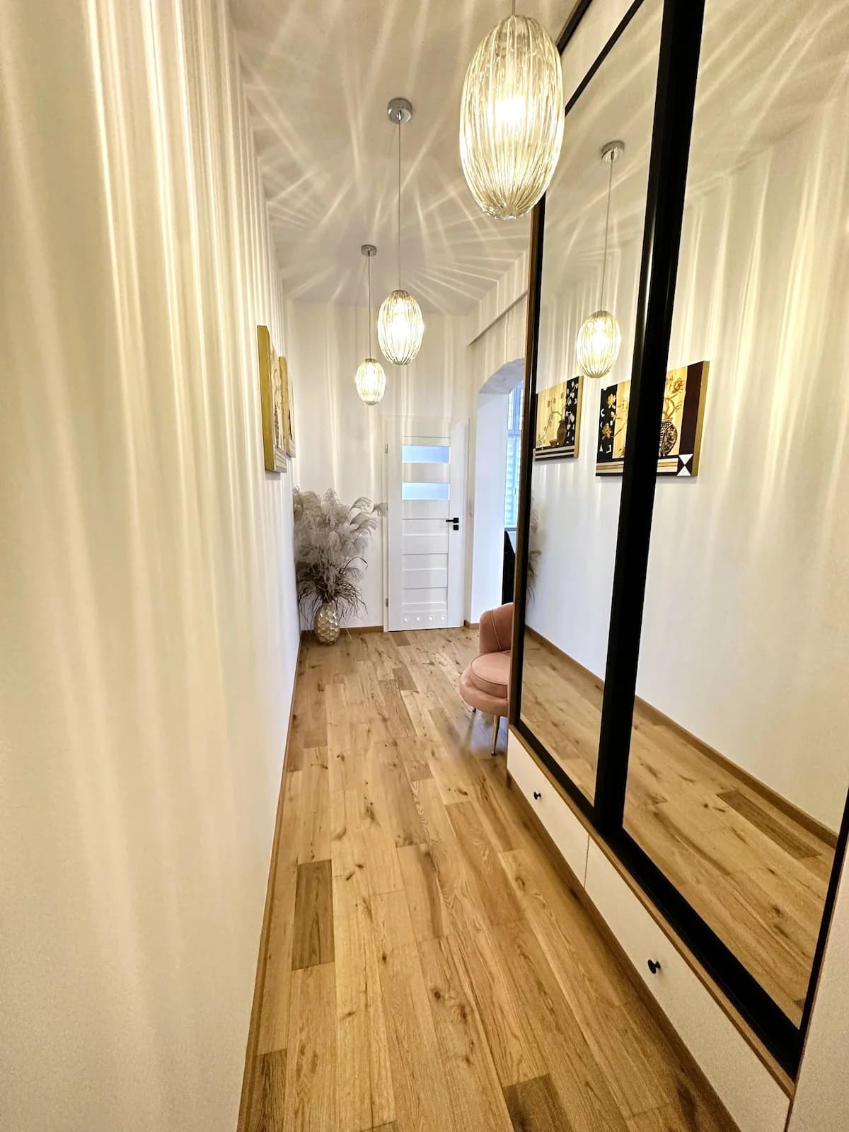 Gallery 12