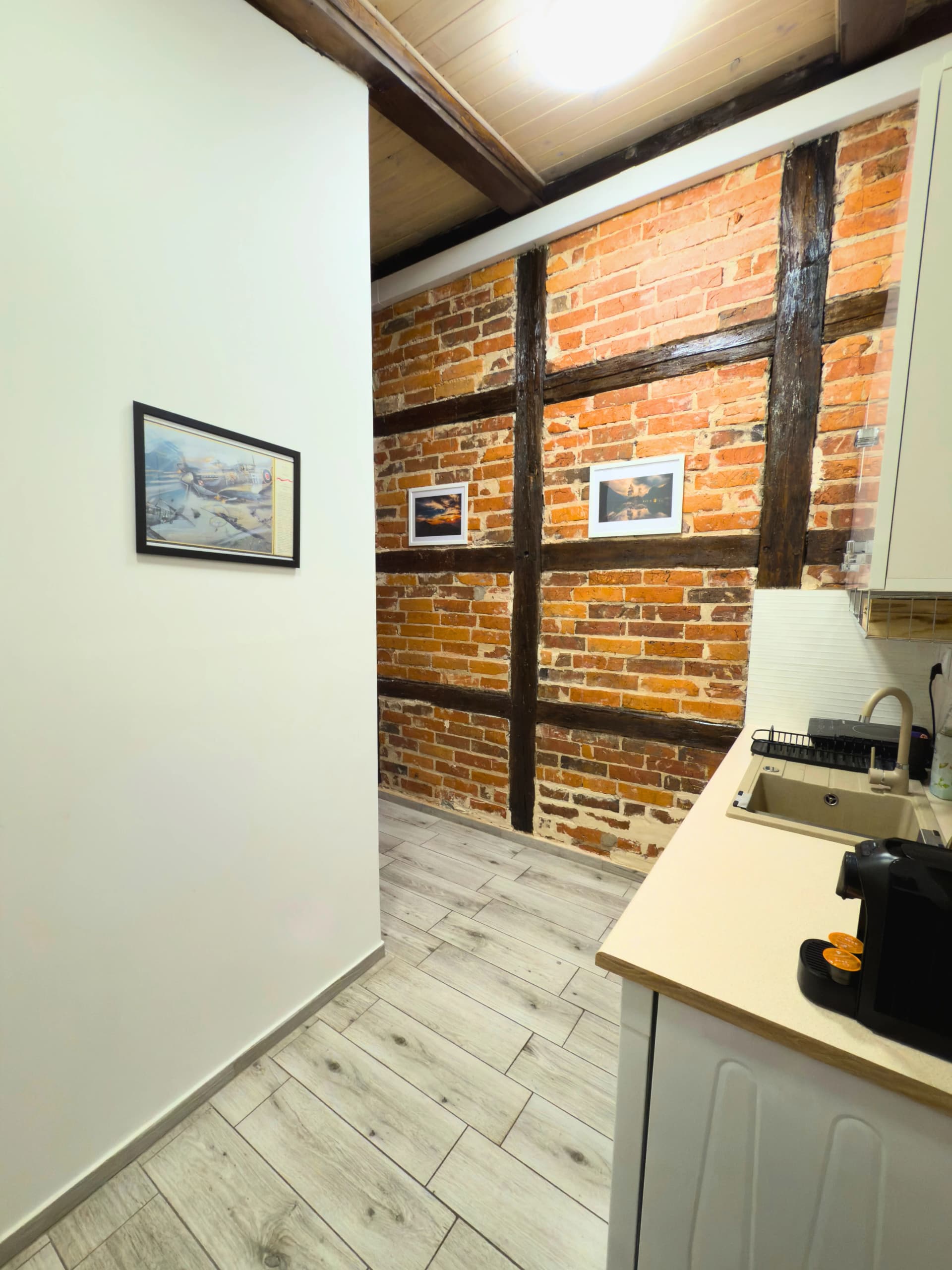 Gallery 10