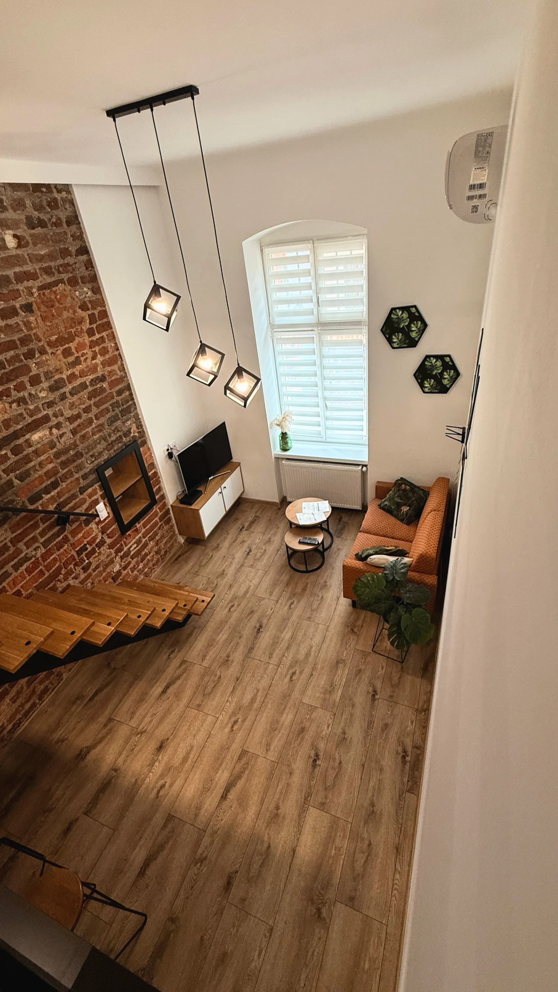 Gallery 15