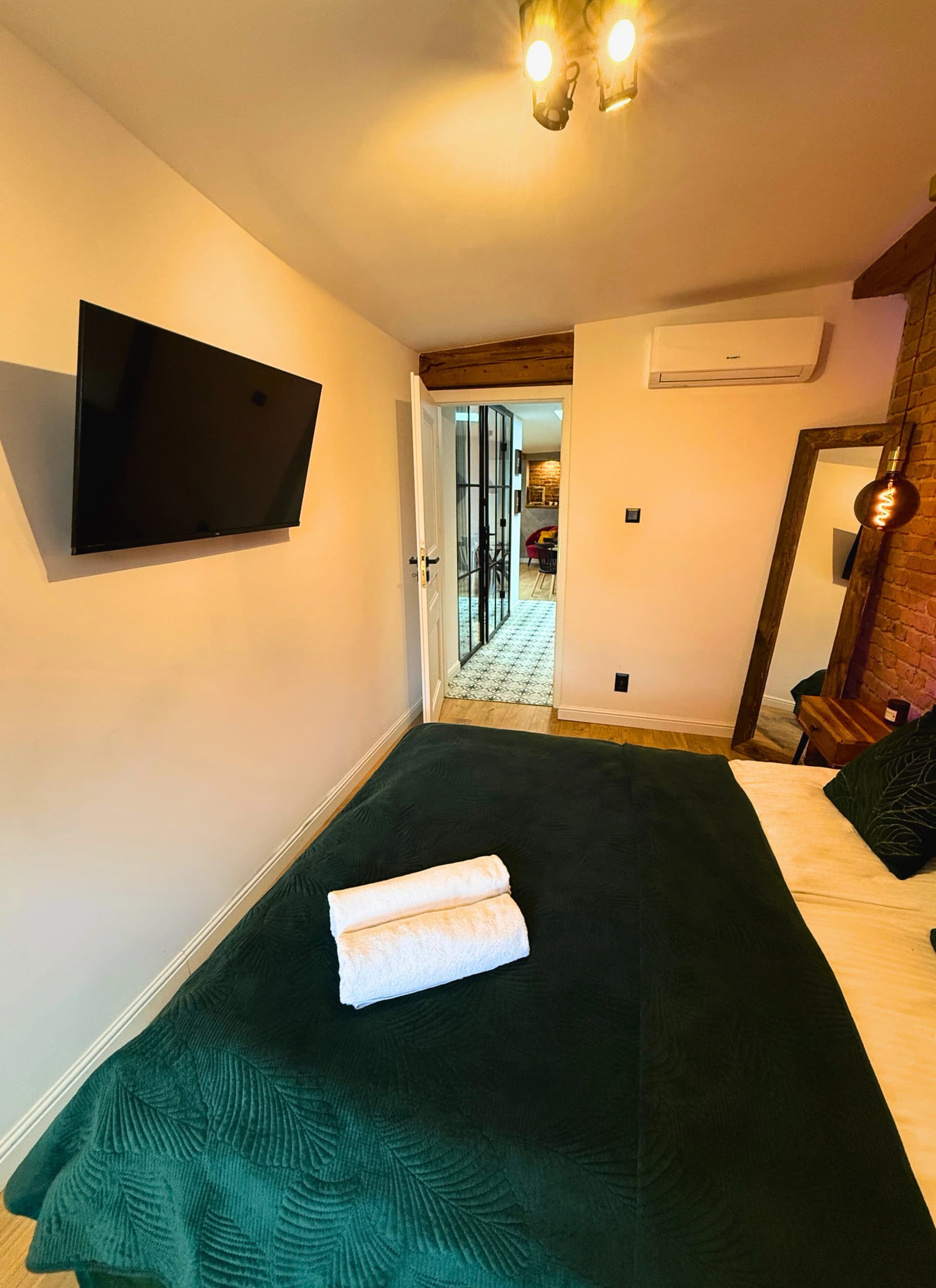 Gallery 8