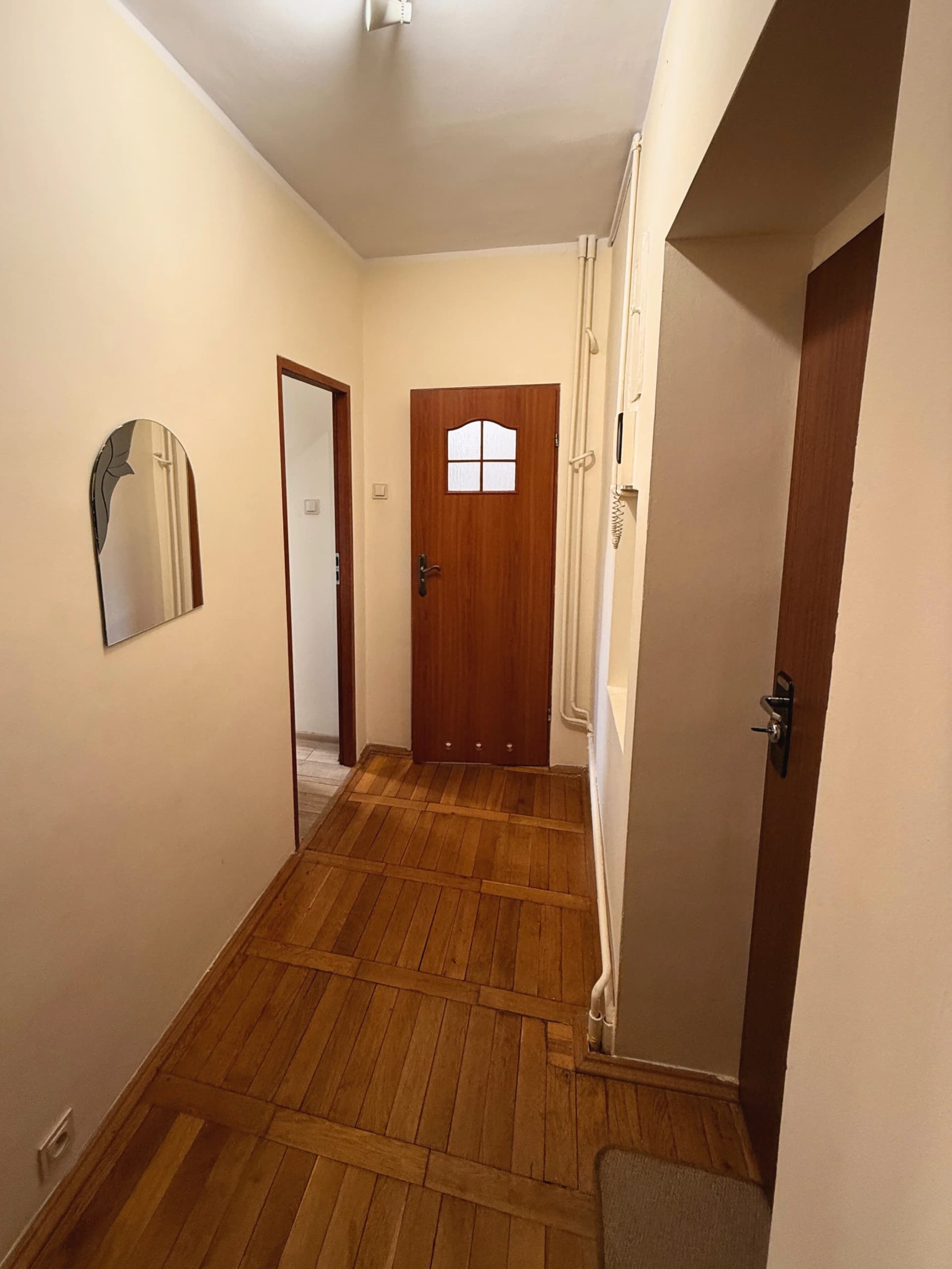 Gallery 11
