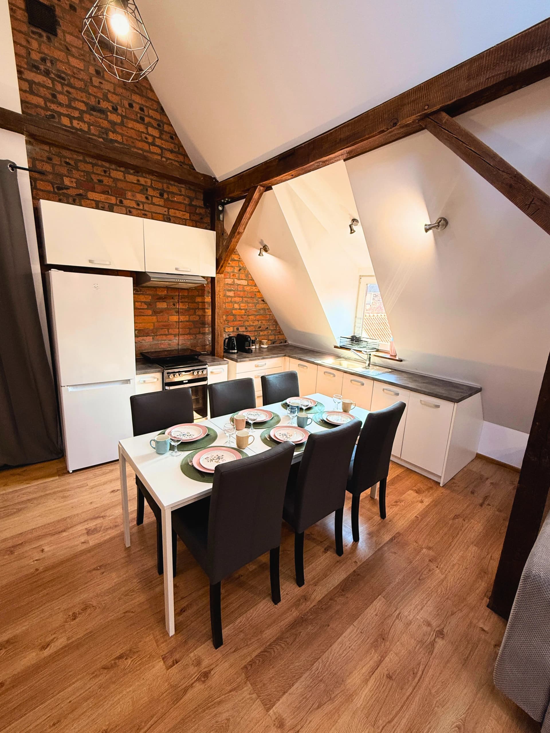 Gallery 27