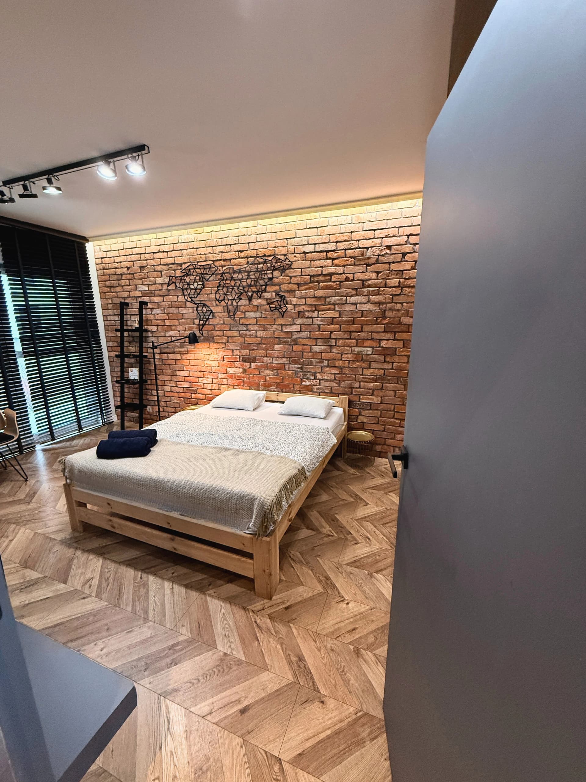 Gallery 14