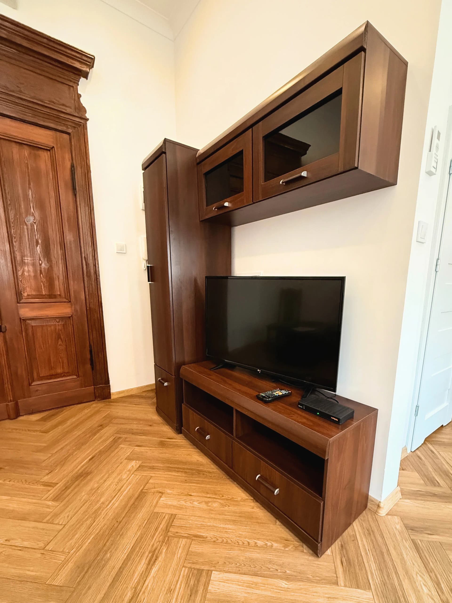 Gallery 9