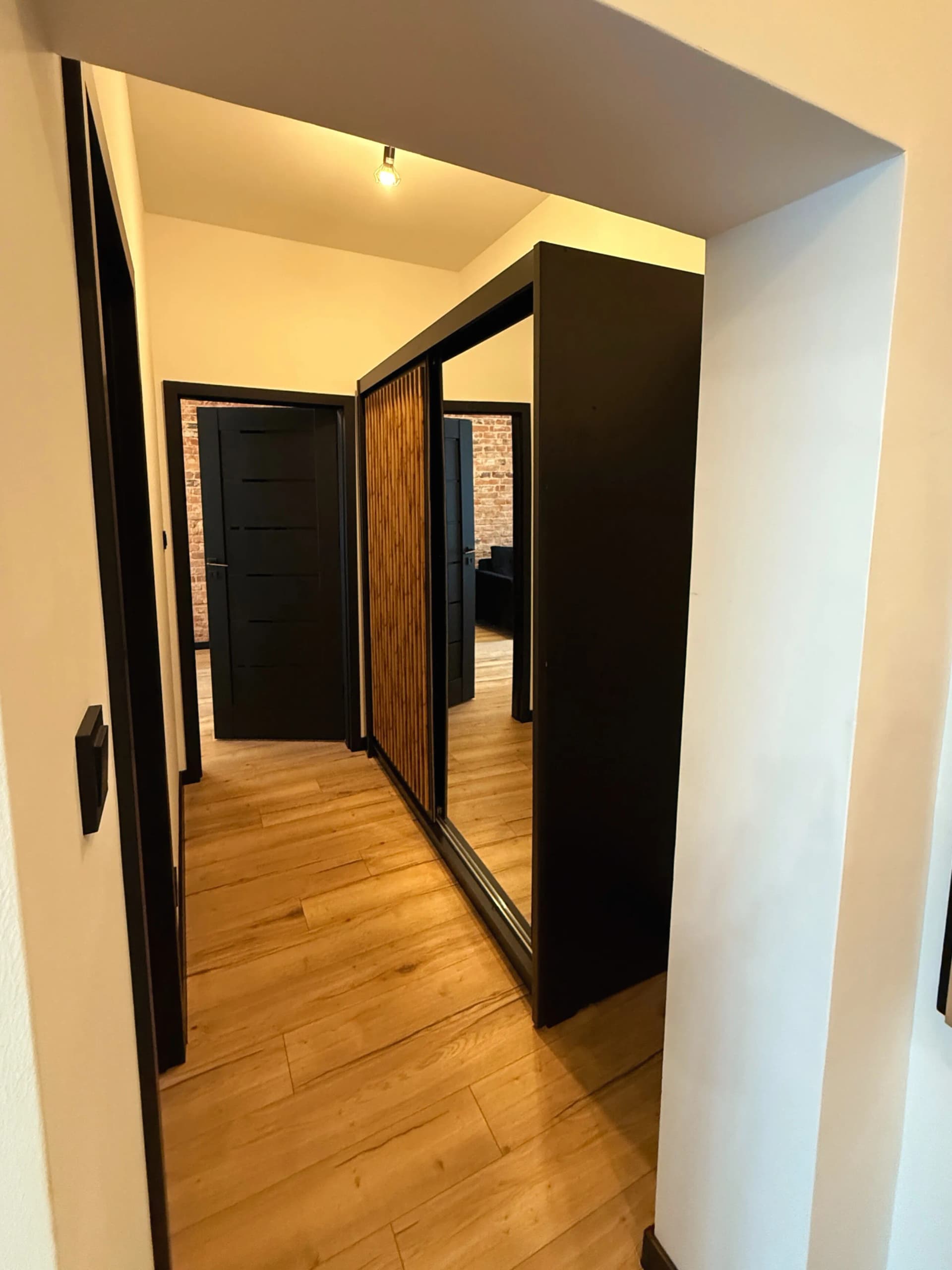 Gallery 13