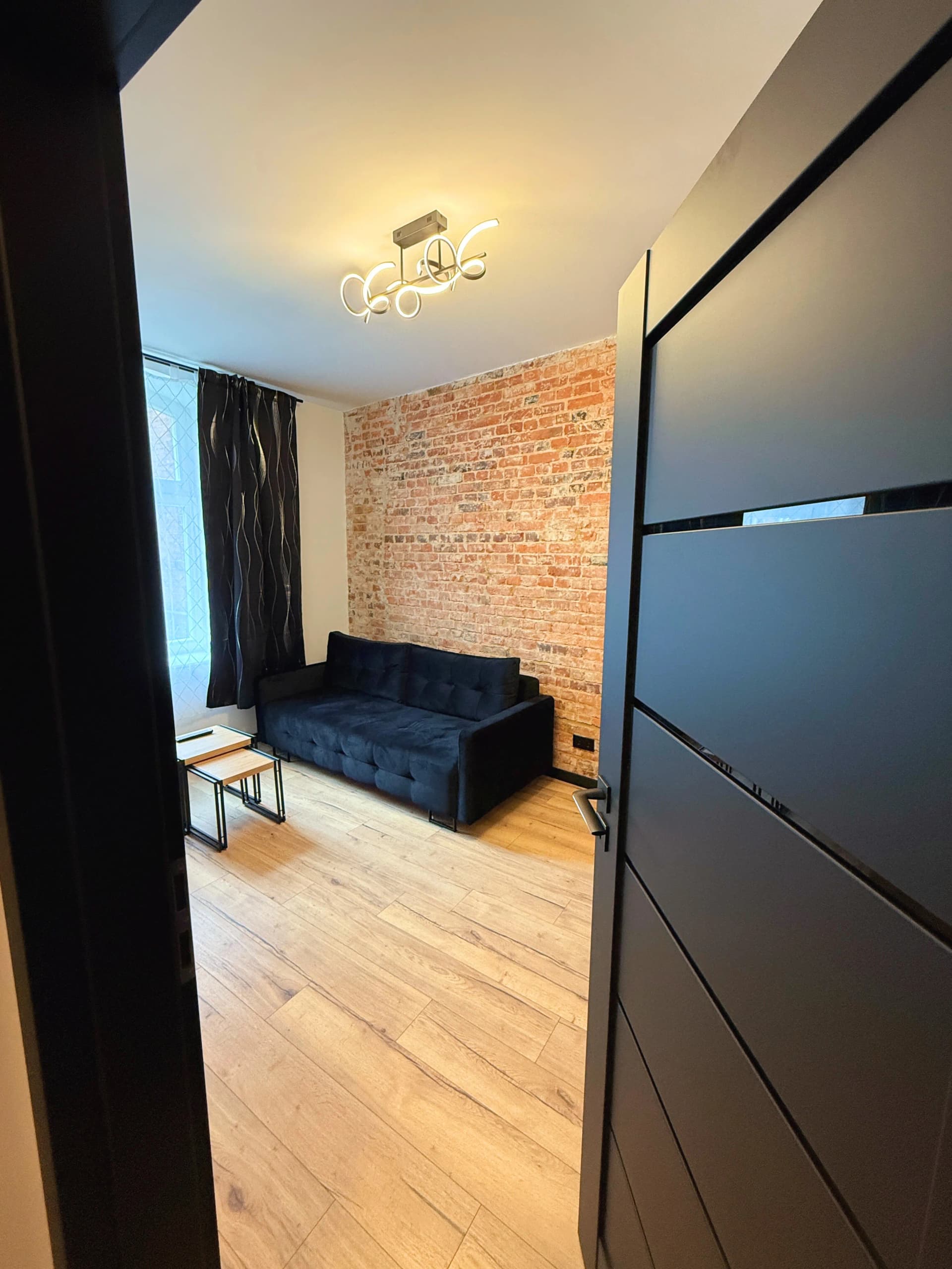 Gallery 19